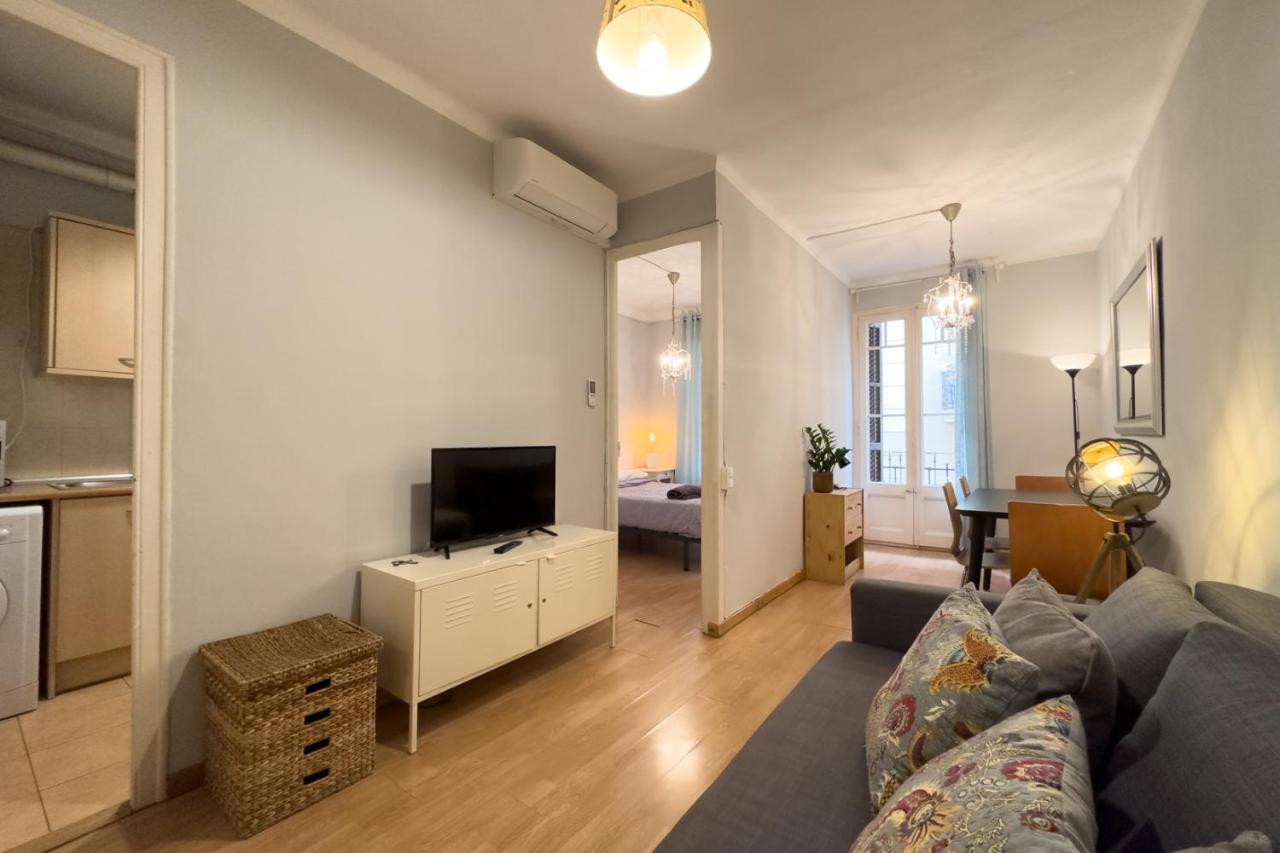 Aparteasy - Gracia Apartments Барселона Экстерьер фото
