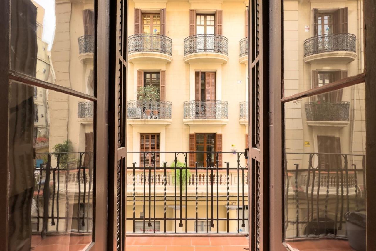 Aparteasy - Gracia Apartments Барселона Экстерьер фото